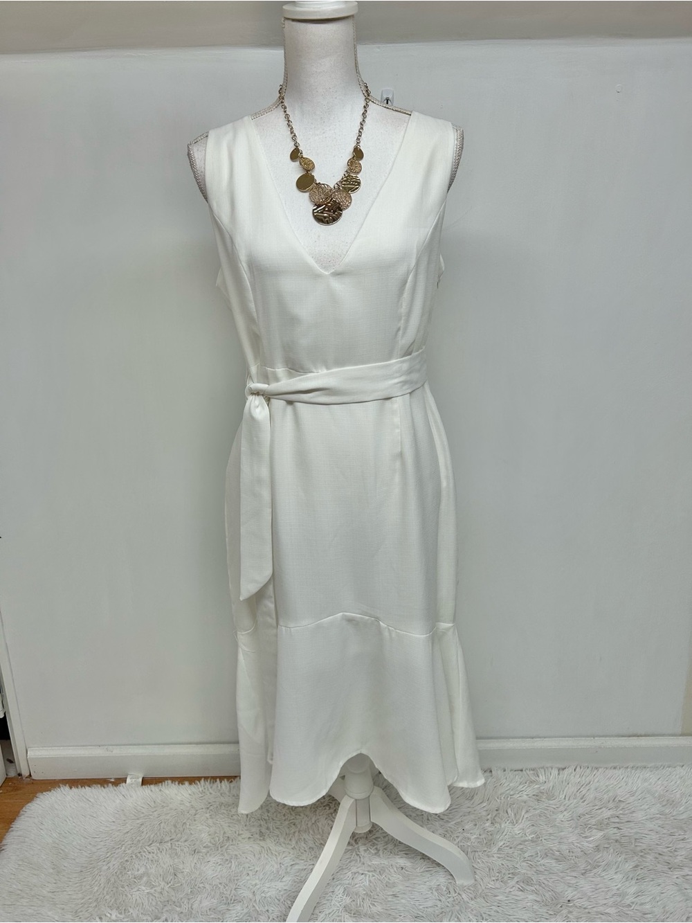 White V-Neck Midi Dress with Waist Tie
